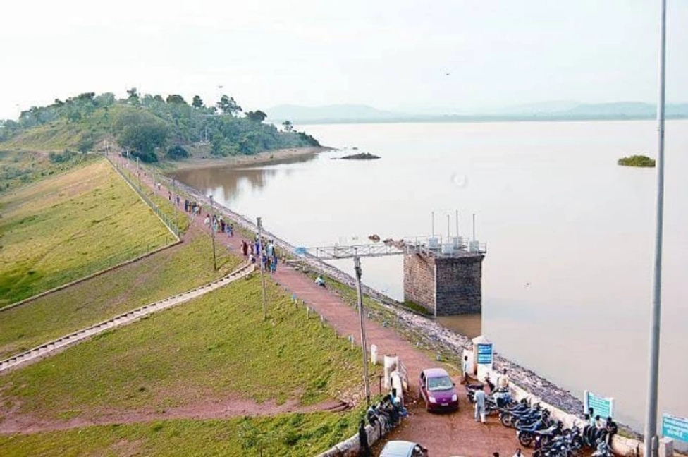 मूसलाधार बारिश से जलाशयों में बढ़ा जलभराव, एक दिन में 7 फीसदी भरा खूंटाघाट बांध