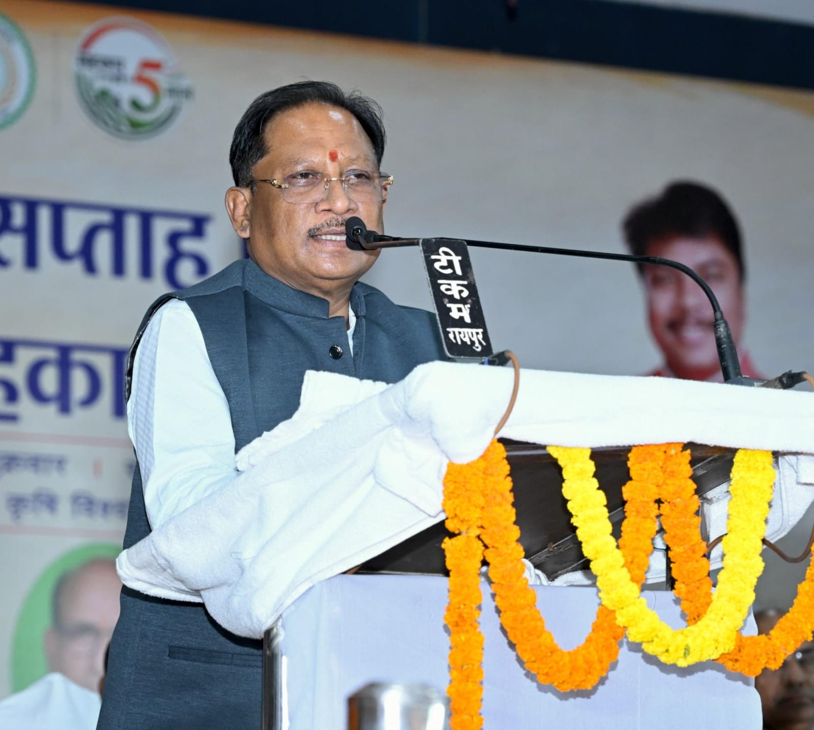 मुख्यमंत्री की विशेष पहल पर प्रदेश में पर्याप्त रासायनिक खाद उपलब्ध