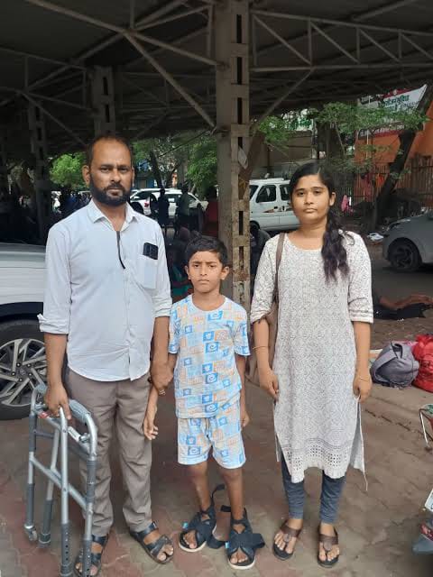 सुल्तान की जन्मजात पैरों की बीमारी का सफल ऑपरेशन