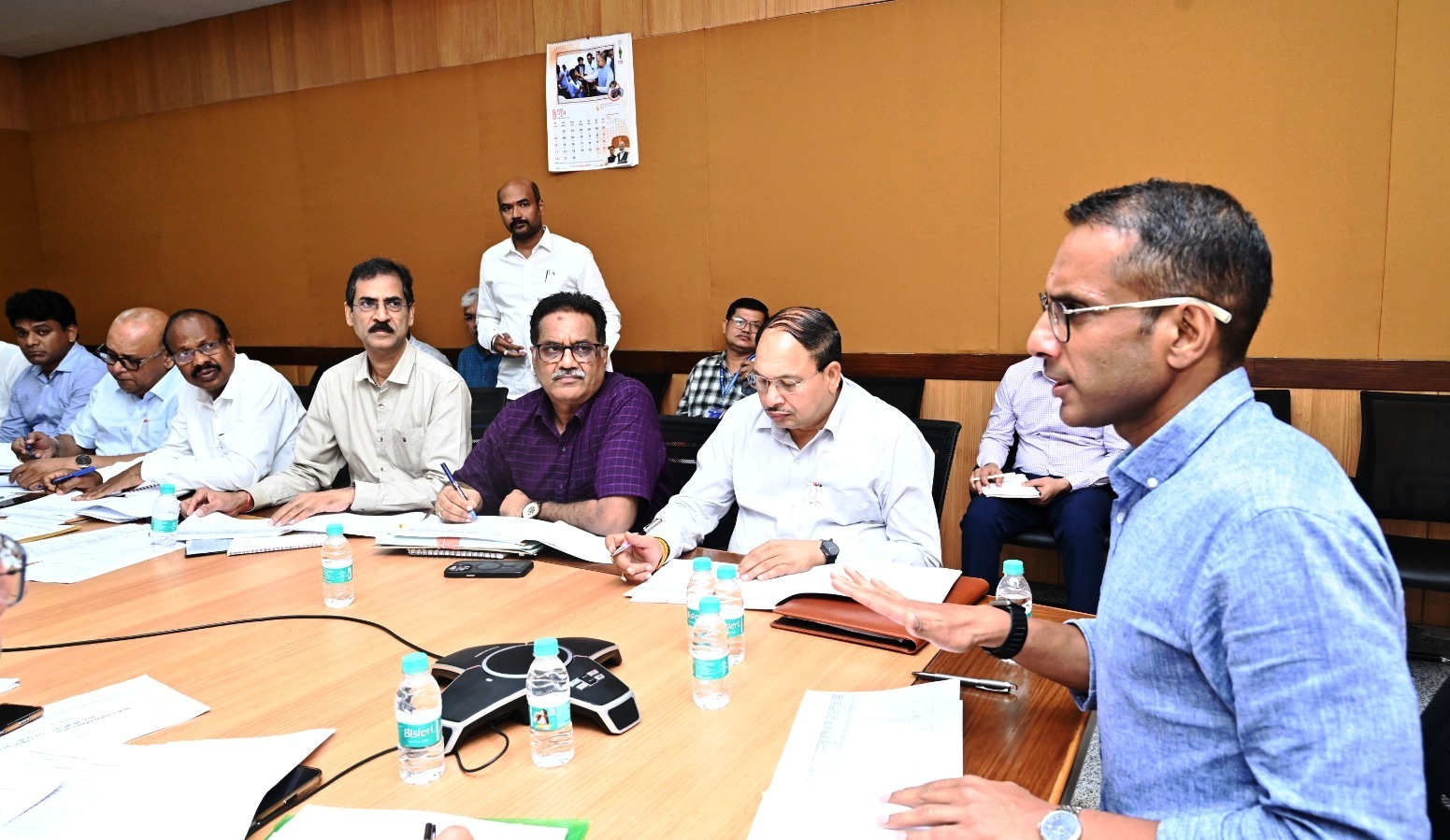 लोक निर्माण विभाग के सचिव ने रेलवे ओवर-ब्रिज एवं रेलवे अंडर-ब्रिज कार्यों की समीक्षा की