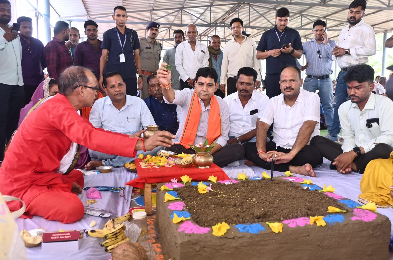 शिक्षा में निवेश, आने वाली पीढ़ियों के उज्ज्वल भविष्य की गारंटी-उच्च शिक्षा मंत्री श्री टंक राम वर्मा
