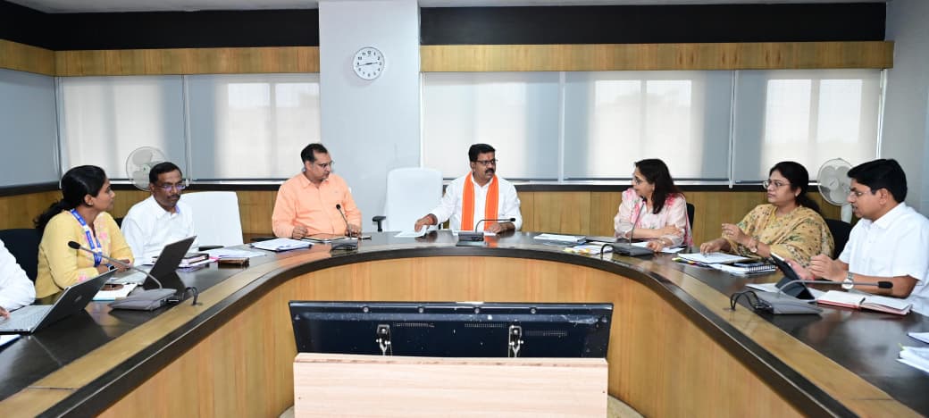 छत्तीसगढ़ में एआई (AI) तकनीक से होगा पीएमजीएसवाई सड़कों का निरीक्षण- उप मुख्यमंत्री विजय शर्मा का बड़ा फैसला