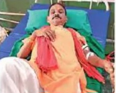 जिला अस्पताल के डायलिसिस वार्ड में पार हुई लापरवाही की सारी हदें, मशीन से बहता रहा मरीज का खून; परिजनों ने की कार्रवाई की मांग