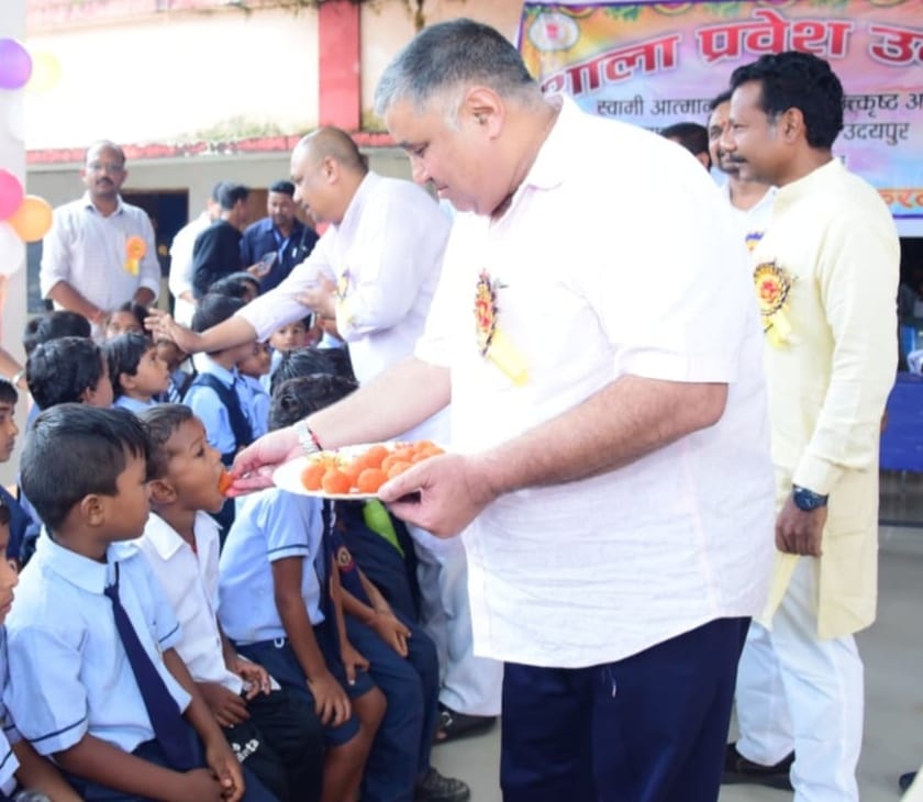 शाला प्रवेश उत्सव में गूंजा शिक्षा का उत्साह, मंत्री श्री राजेश अग्रवाल ने नवप्रवेशी बच्चों का किया आत्मीय स्वागत
