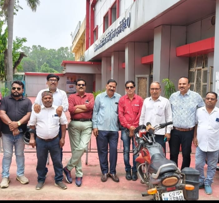 चिरमिरी नगर निगम: एल्डरमैन शपथग्रहण समारोह का पत्रकारों ने किया सामूहिक रूप से बहिष्कार एकजुट पत्रकारो ने किया विरोध,,,
