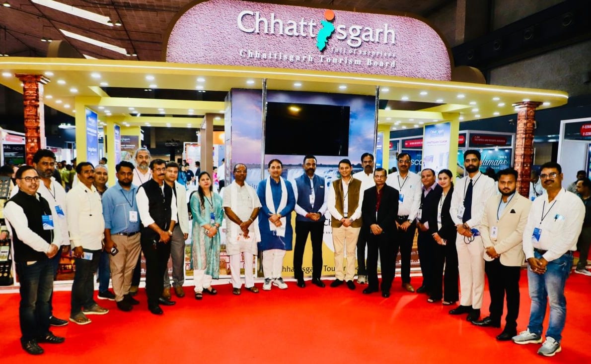ट्रैवल एंड टूरिज्म फेयर कोलकाता-2026 में ‘बेस्ट डेकोरेशन ऑफ स्टॉल एंड अपीयरेंस’ सम्मान से बढ़ी प्रदेश की प्रतिष्ठा