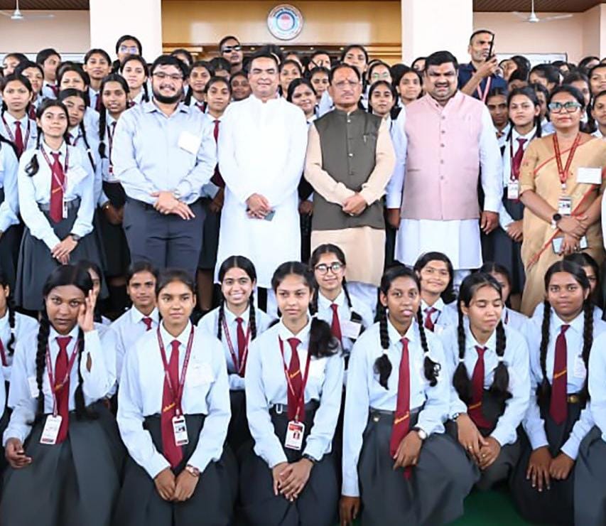 लोकतंत्र की पाठशाला बना विधानसभा परिसर: शकुंतला विद्यालय के विद्यार्थियों ने सदन की कार्यवाही का किया अवलोकन