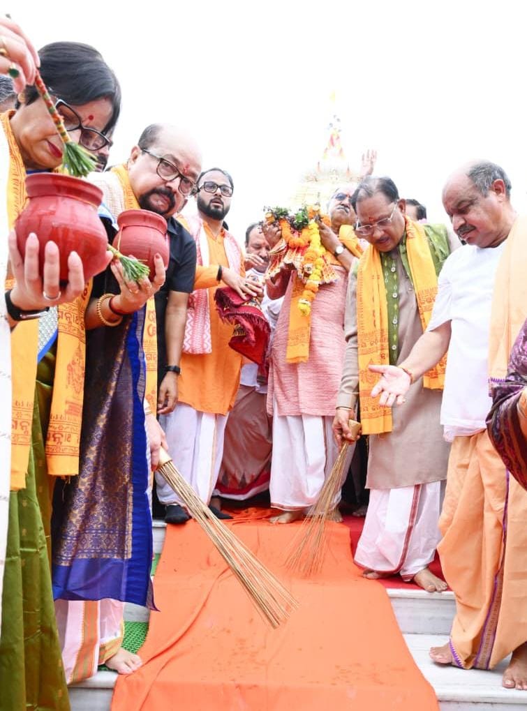 रथयात्रा हमारी आस्था, लोकसंस्कृति, सामाजिक समरसता और जनभागीदारी का जीवंत महापर्व : मुख्यमंत्री श्री विष्णुदेव साय