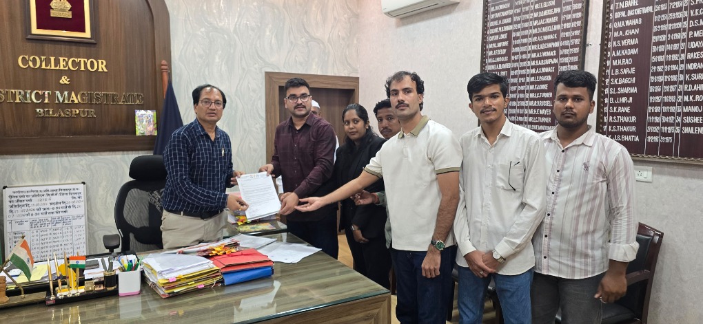 छात्र हित के दो मुद्दों को लेकर NSUI ने कलेक्टर को सौंपा ज्ञापन, खेल मैदान और छात्रावास बहाल करने की मांग