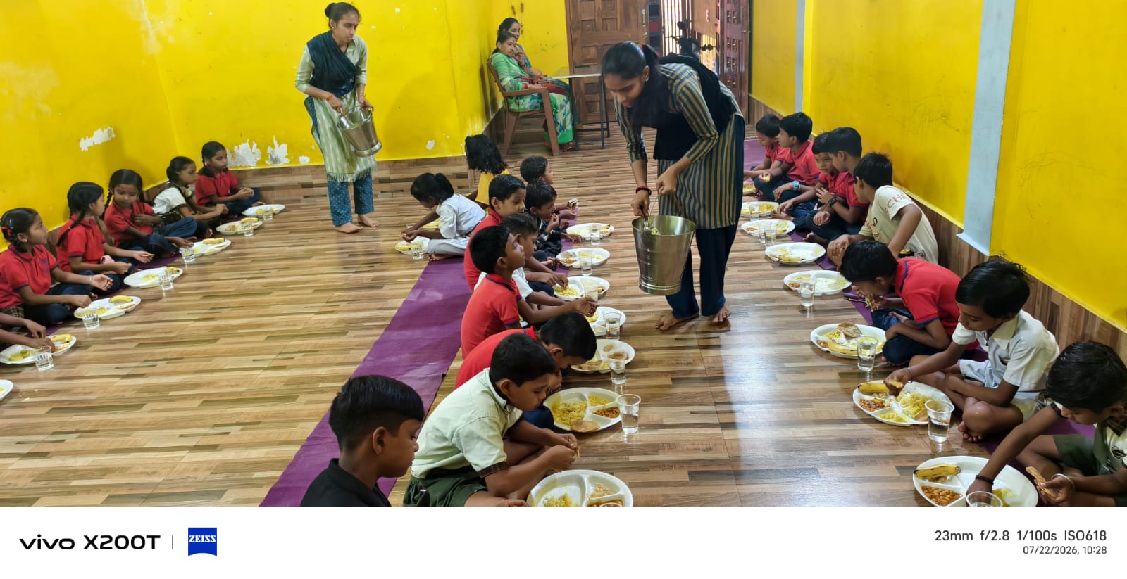 गुप्त नवरात्रि की नवमी पर श्री पीतांबरा पीठ में माँ कमला महाविद्या के स्वरूप में विशेष पूजन, कन्या पूजन एवं कन्या भोज के साथ महापर्व का हुआ समापन