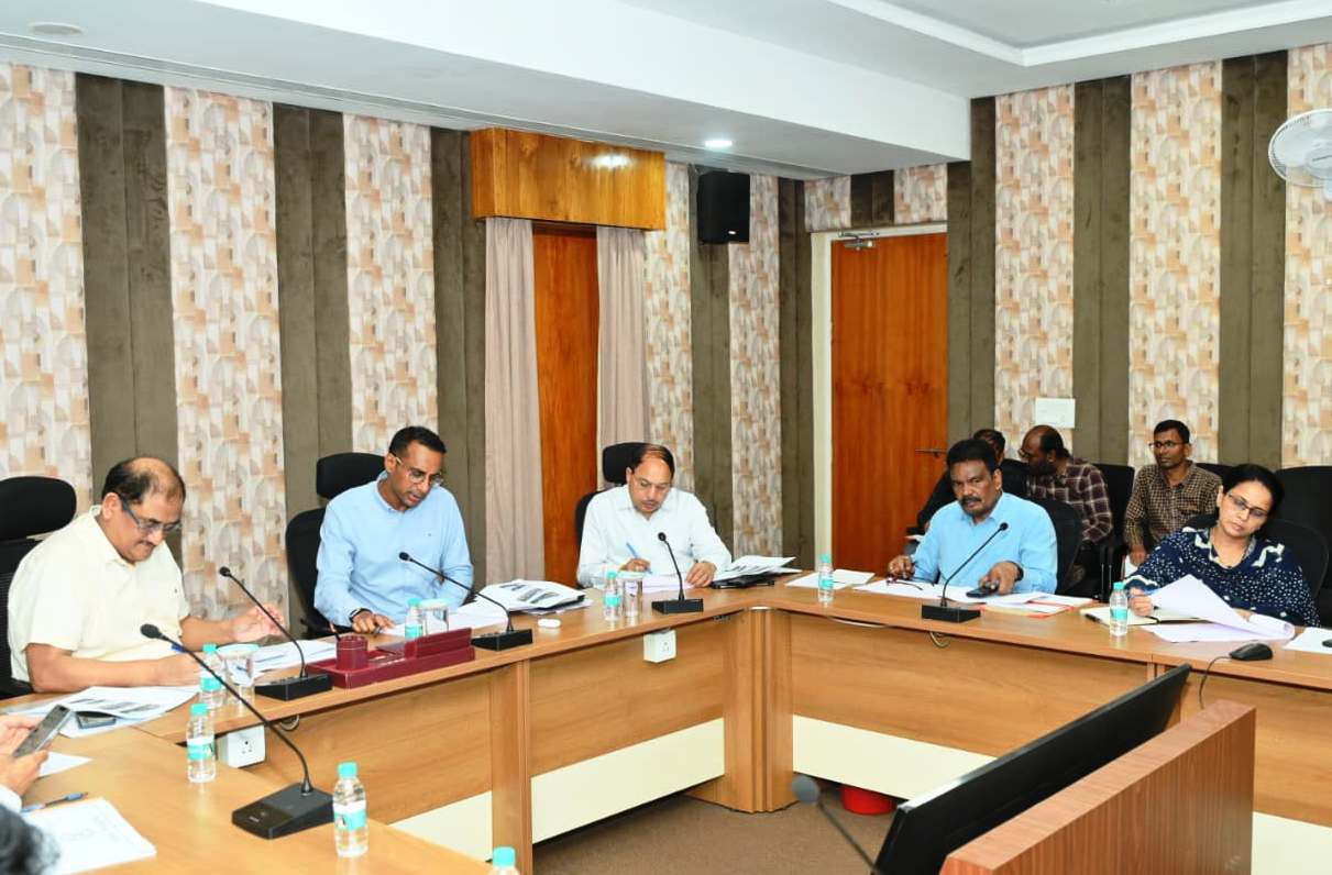 लोक निर्माण विभाग के सचिव ने जेलों में निर्माणाधीन कार्यों की प्रगति की समीक्षा की