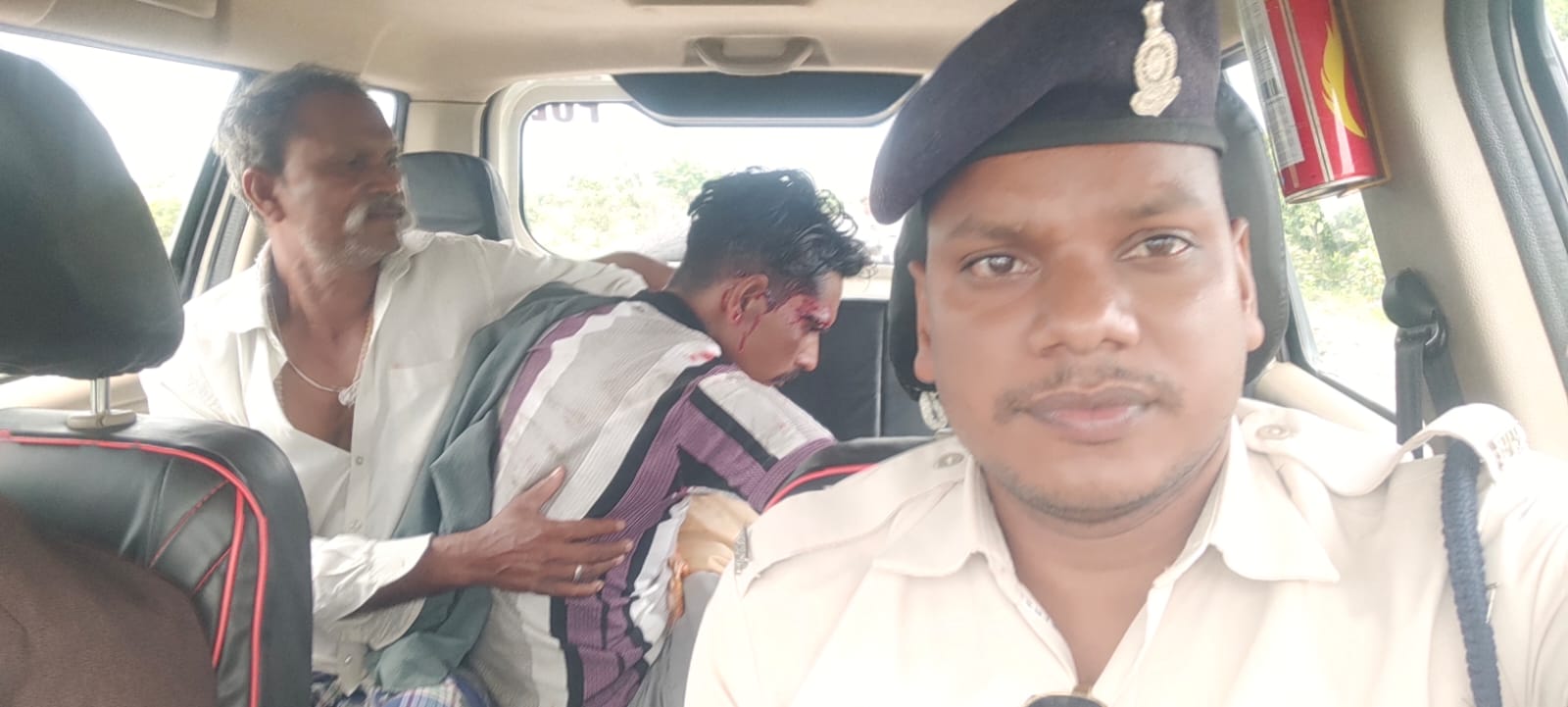 सड़क दुर्घटना में घायल युवक की डायल-112 ने बचाई जान, महज 2 मिनट में पहुंची पुलिस