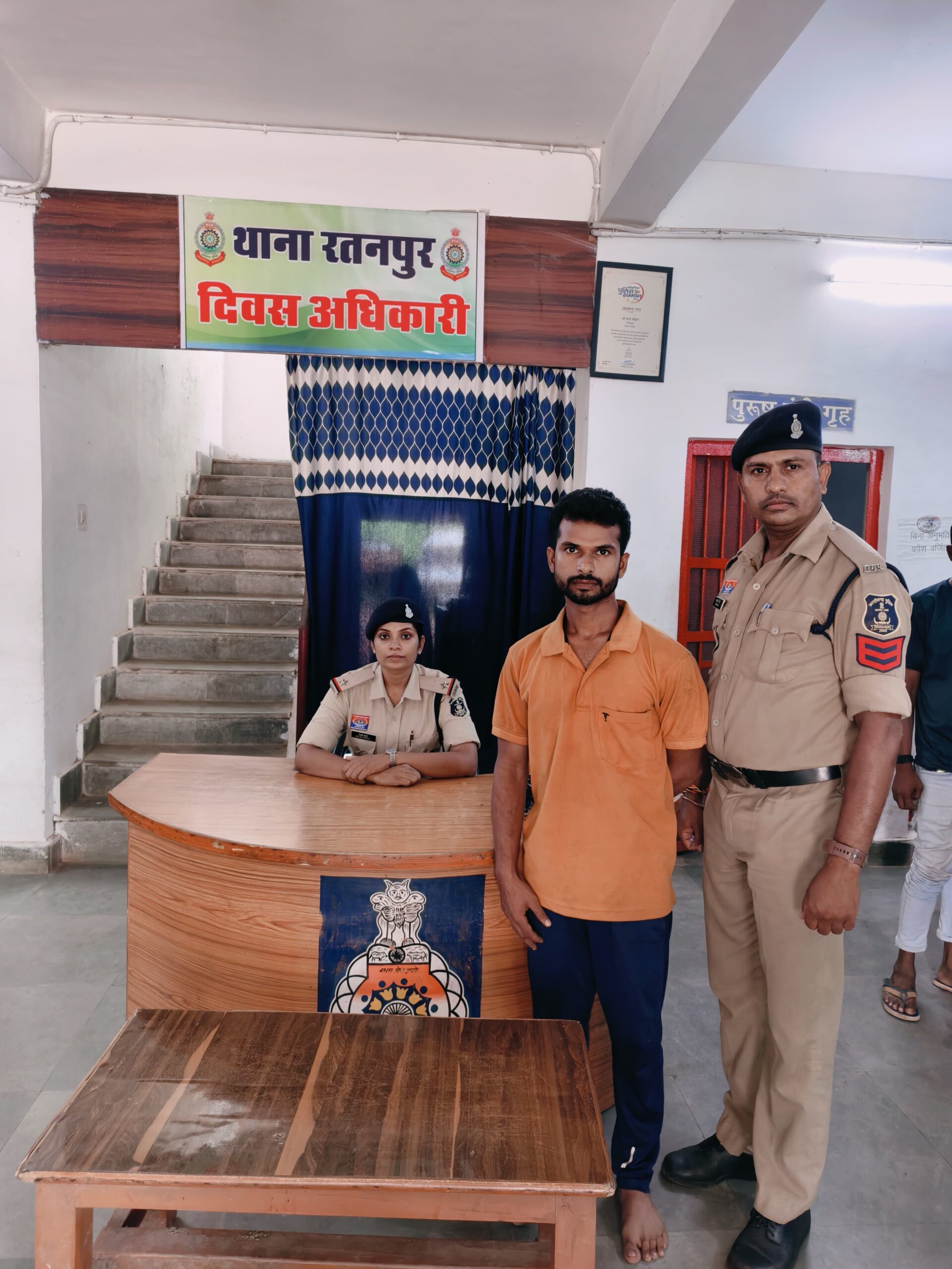 दिशा मैदान से लौट रही नाबालिग से छेड़छाड़, 20 दिन बाद आरोपी गिरफ्तार, सीसीटीवी फुटेज और वाहन नंबर के आधार पर रतनपुर पुलिस ने सिरगिट्टी से दबोचा