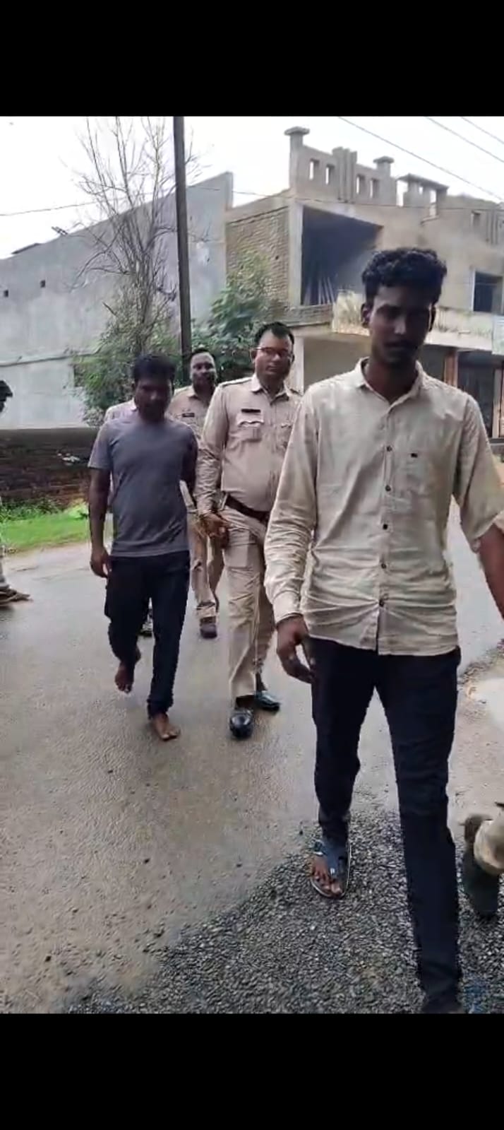 परिचित के घर से युवक का कथित अपहरण कर बेरहमी से की गई पिटाई, इलाज के दौरान मौत,10 आरोपी गिरफ्तार, 24 घंटे के भीतर मिली जमानत पुलिस कि कार्यवाही पर उठे सवाल,,,,,