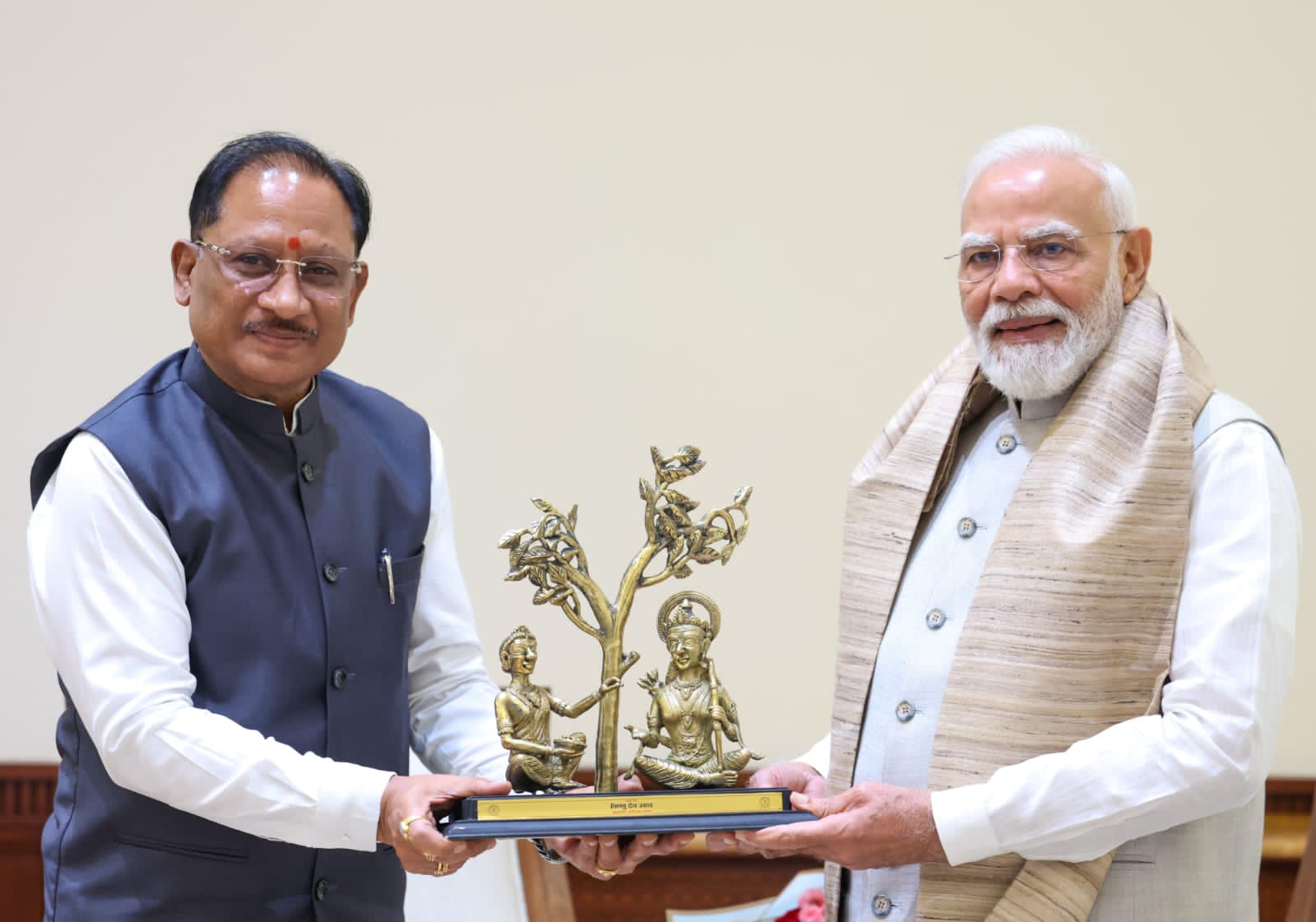 प्रधानमंत्री श्री नरेंद्र मोदी से मुख्यमंत्री श्री विष्णु देव साय ने की भेंट, छत्तीसगढ़ के विकास और ‘बस्तर विजन’ पर हुई विस्तृत चर्चा