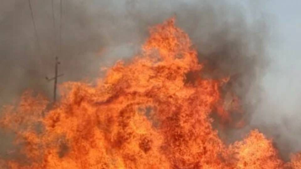 बिलासपुर: एसी के इंडोर पैनल में धमाके के बाद बेडरूम में लगी आग, 20 मिनट की मशक्कत के बाद पाया गया काबू
