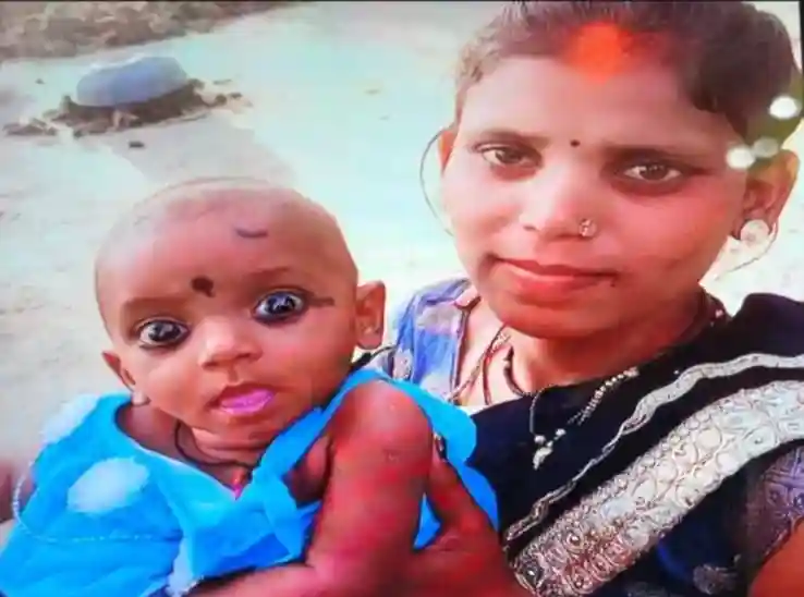 देवर-भाभी के अफेयर में मासूम की मौत, चाचा ने जलते चूल्हे में बिठाया,कोनी थाना क्षेत्र के घुटकू गांव की घटना, इलाज के दौरान दो वर्षीय बच्ची ने तोड़ा दम; आरोपी चाचा गिरफ्तार