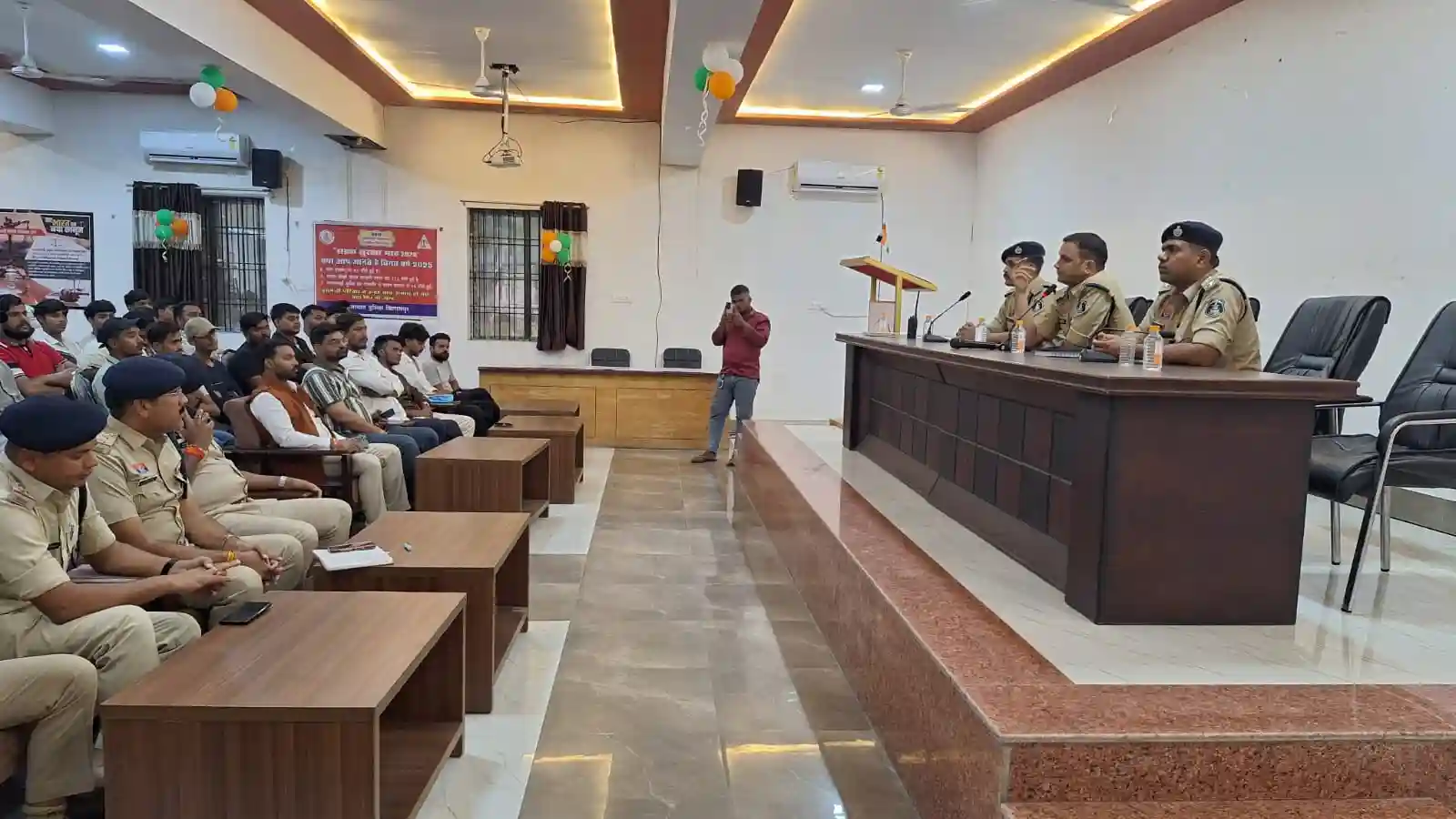 गणेश उत्सव को लेकर पुलिस ने आयोजकों को दिए सुरक्षा के निर्देश