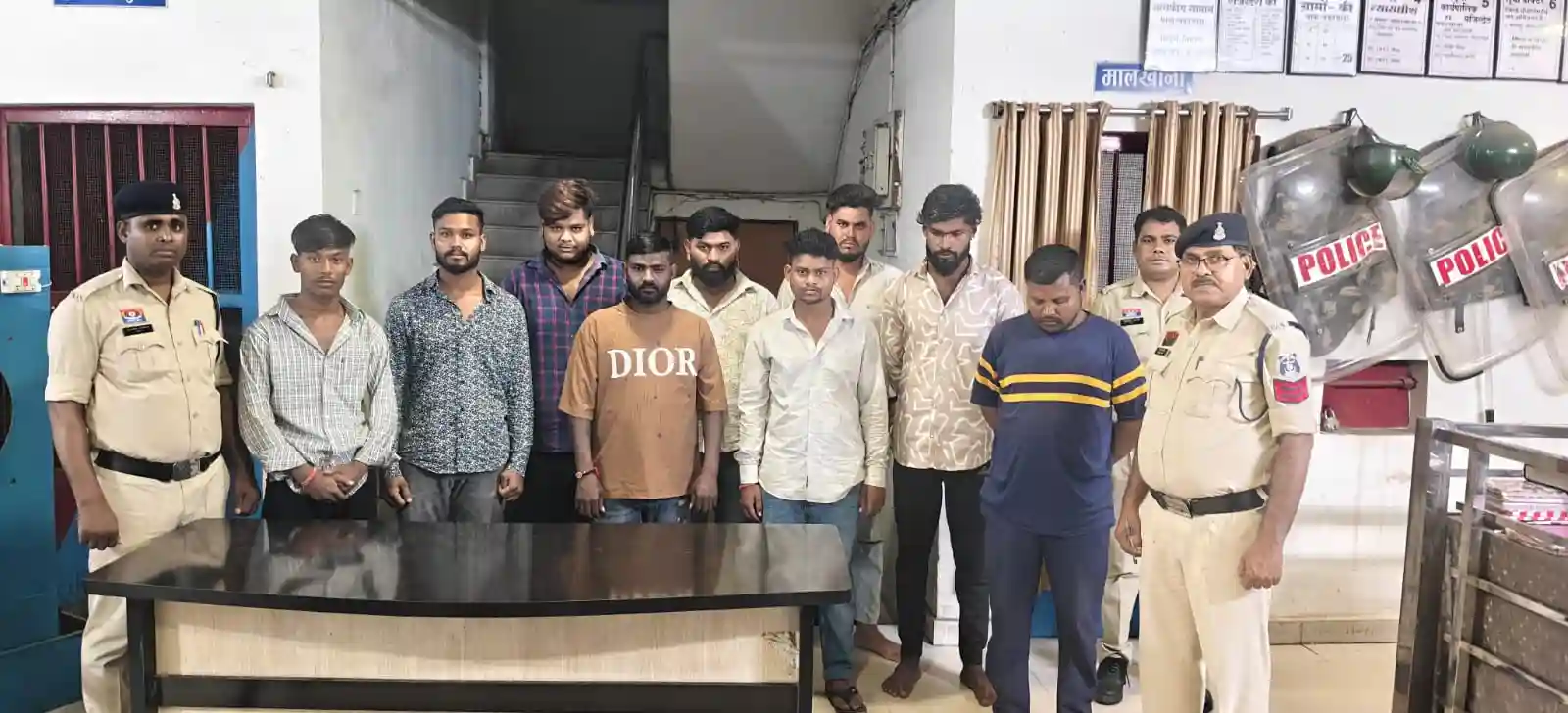 अड्डेबाजी और नशाखोरी पर चकरभाठा पुलिस की कार्रवाई, 9 आरोपी गिरफ्तार