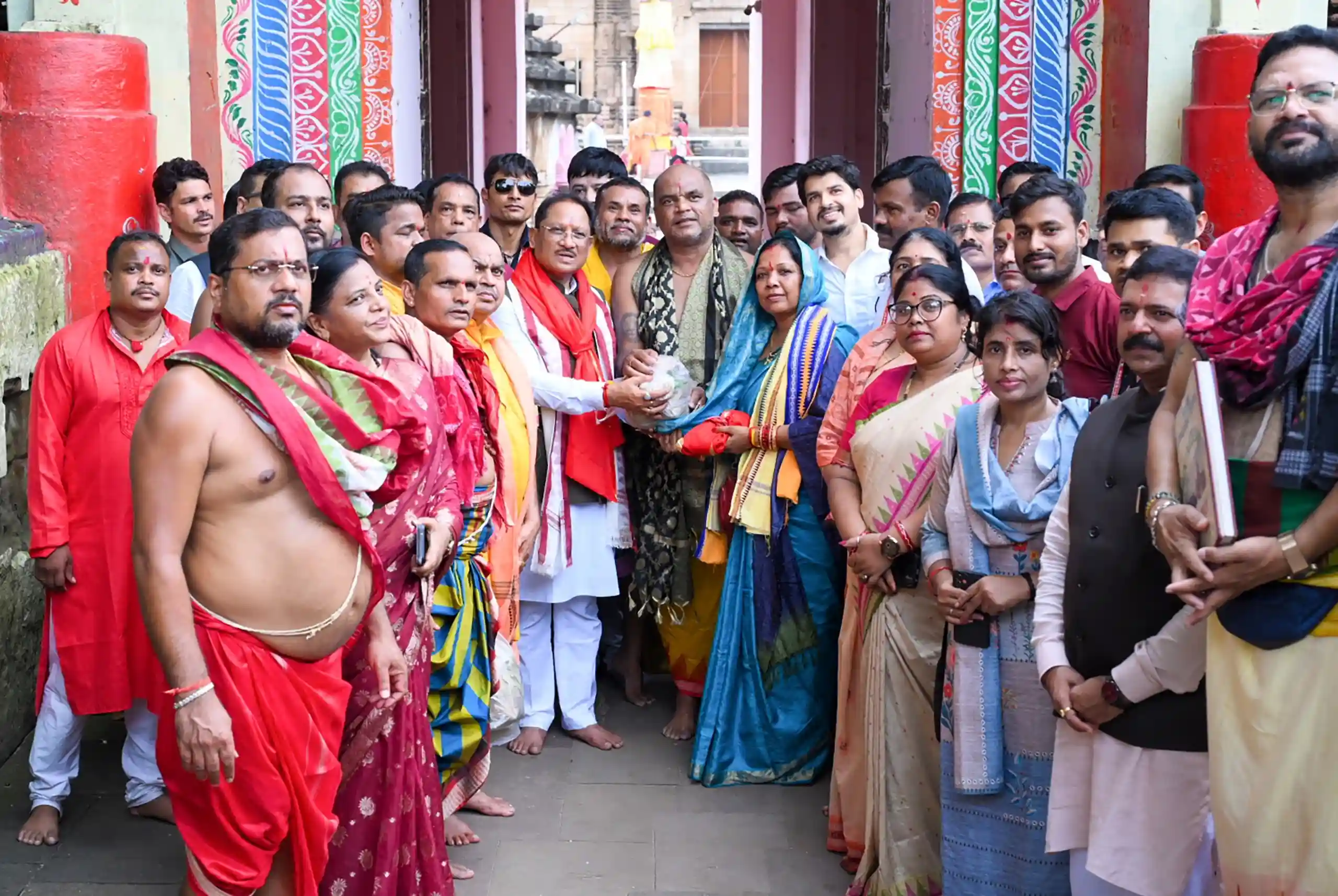 भगवान लिंगराज के दर्शन कर मुख्यमंत्री श्री विष्णु देव साय ने की प्रदेश की सुख-समृद्धि और खुशहाली की कामना