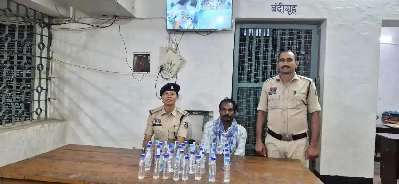 साइकिल रिक्शा में 40 पाव शराब लेकर बिक्री के लिए जा रहा था, आरोपी गिरफ्तार