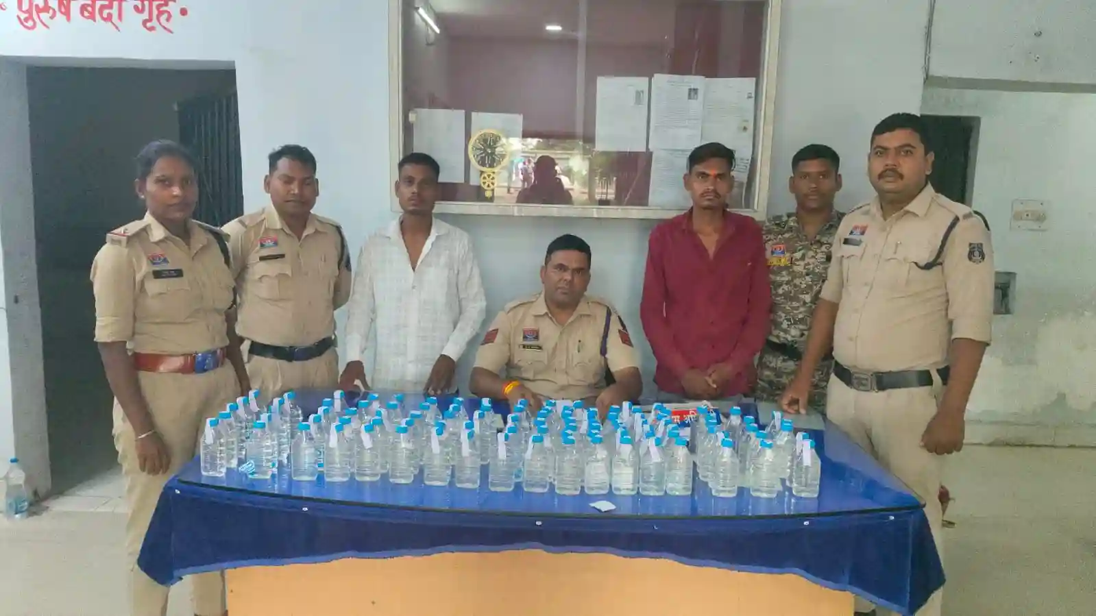 सरगांव से बाइक में 100 पाव शराब लेकर जा रहे 2 युवक गिरफ्तार