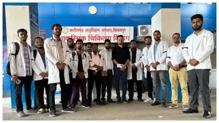 डॉक्टरों की 17 सूत्रीय मांगें: सिम्स के 180 जूनियर डॉक्टर हड़ताल पर, सोमवार से ओपीडी-इमरजेंसी बंद करने की चेतावनी