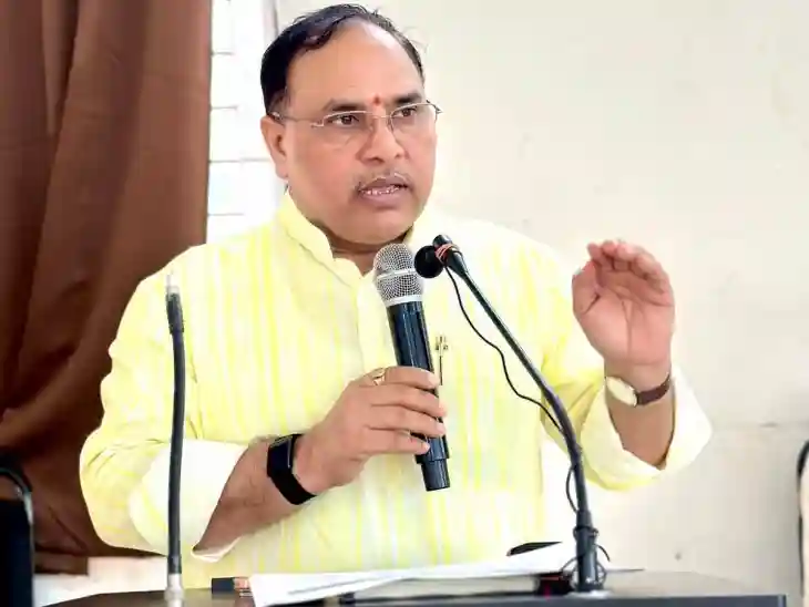 भाजपा संगठन में बड़ा फेरबदल, कर्मवीर सिंह होंगे छत्तीसगढ़ के नए संगठन महामंत्री, पवन साय को झारखंड की जिम्मेदारी, शिवप्रकाश करेंगे 5 राज्यों का सुपरविजन; प्रभारी भी बदलीं स्मृति ईरानी