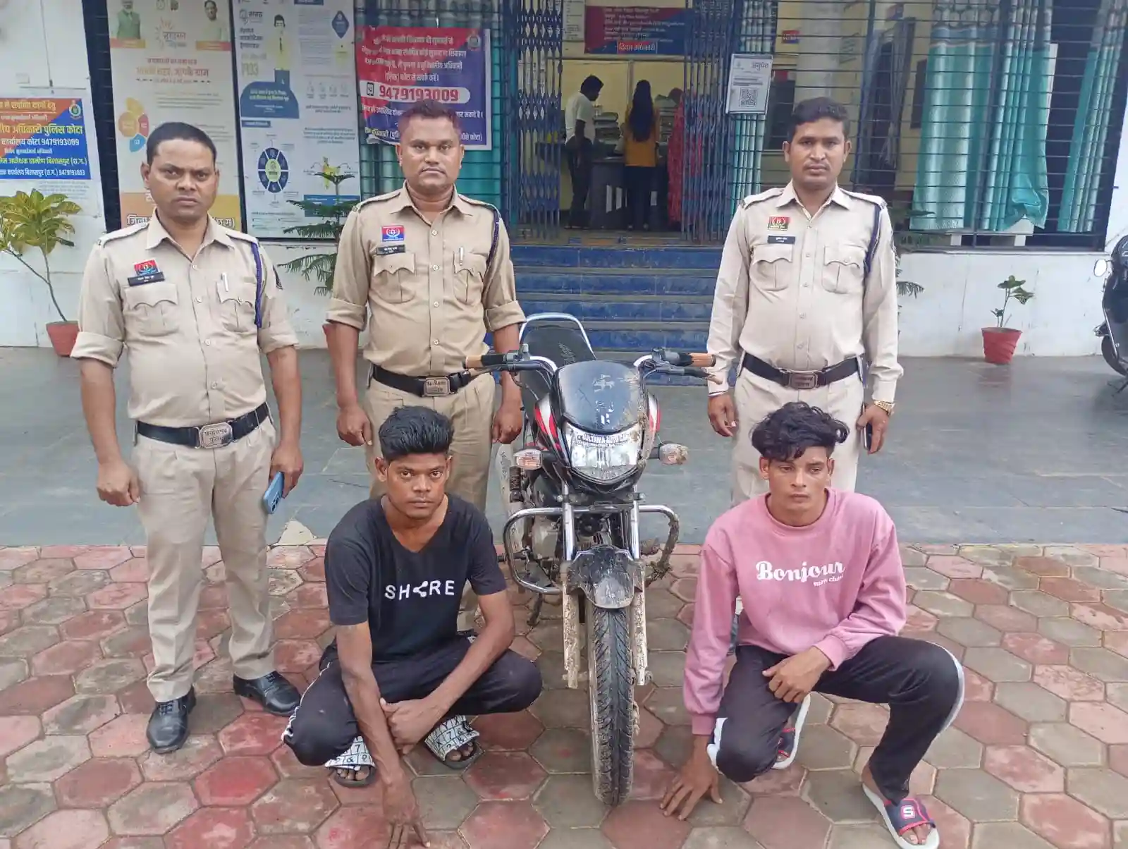 कोटा क्षेत्र में घूम-घूमकर चोरी करने वाले 3 आरोपी पकड़े, चोरी का सामान बरामद