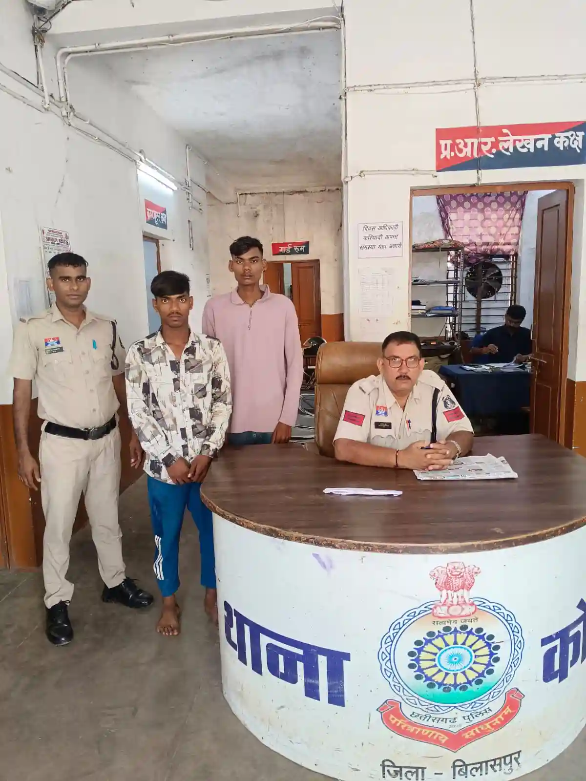 रास्ता रोककर चाकू और डंडे से मारपीट, 2 आरोपी गिरफ्तार