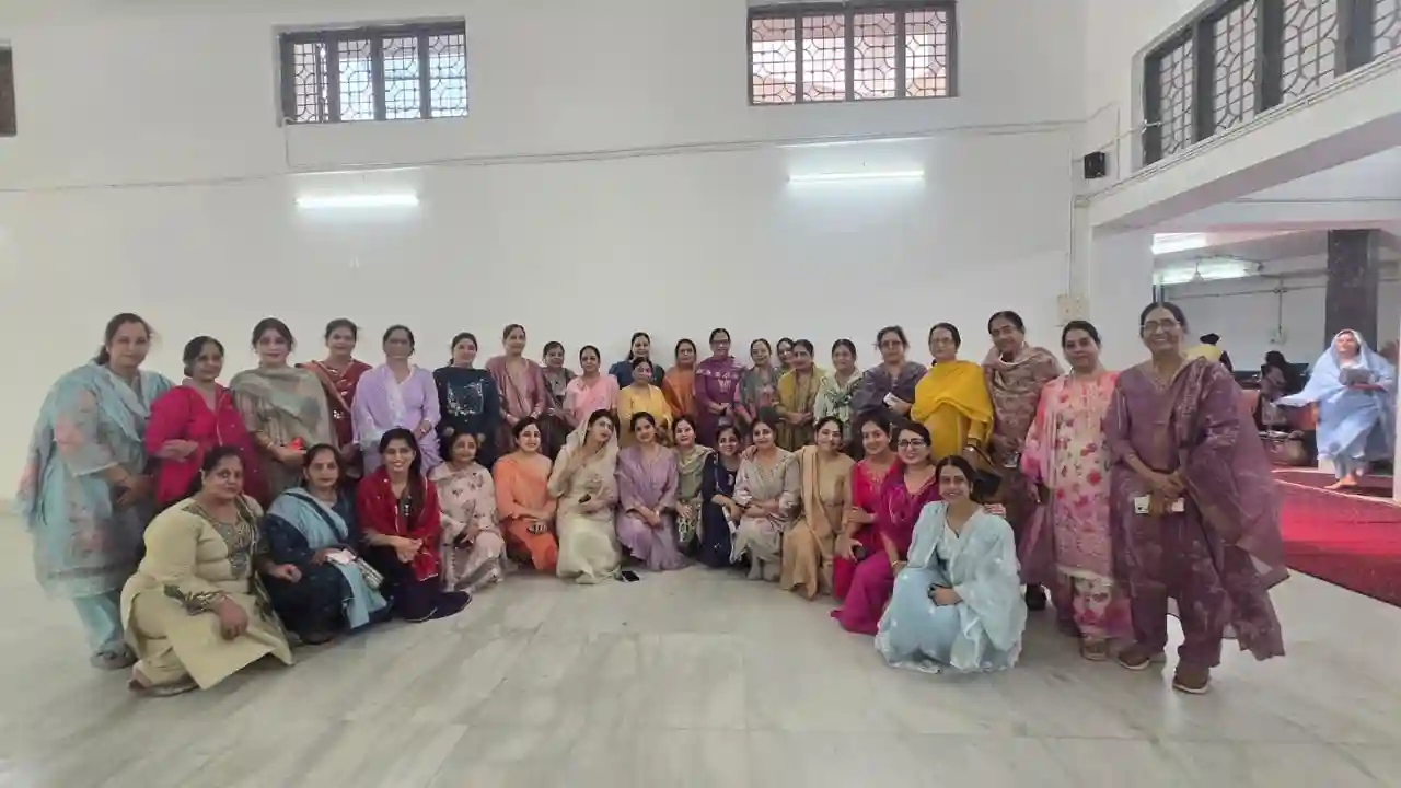 सर्व पंजाबी महिला संस्था द्वारा किया गया श्री अखंड पाठ साहिब का आयोजन 