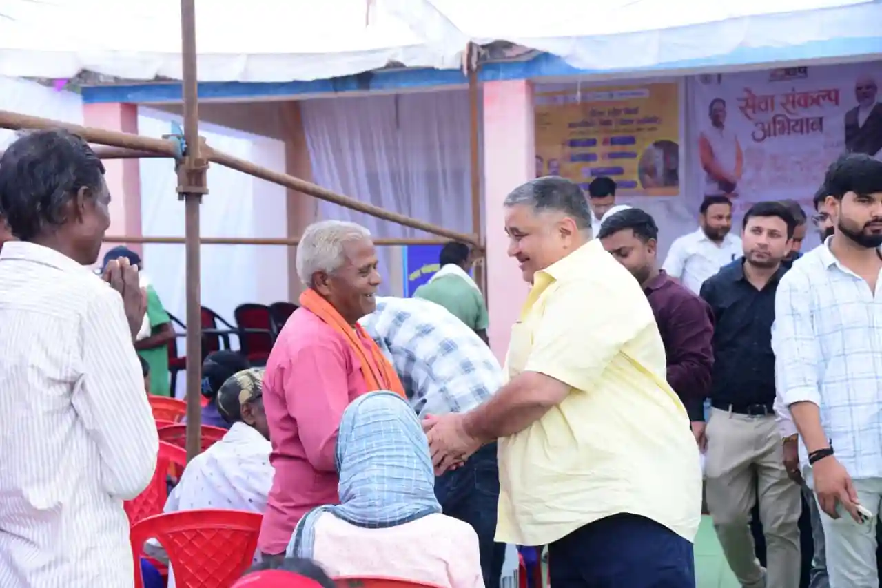 सेवा का मान, स्वच्छताकर्मियों का सम्मान: पर्यटन एवं संस्कृति मंत्री राजेश अग्रवाल ने उपहार और प्रशस्ति पत्र देकर जताया आभार