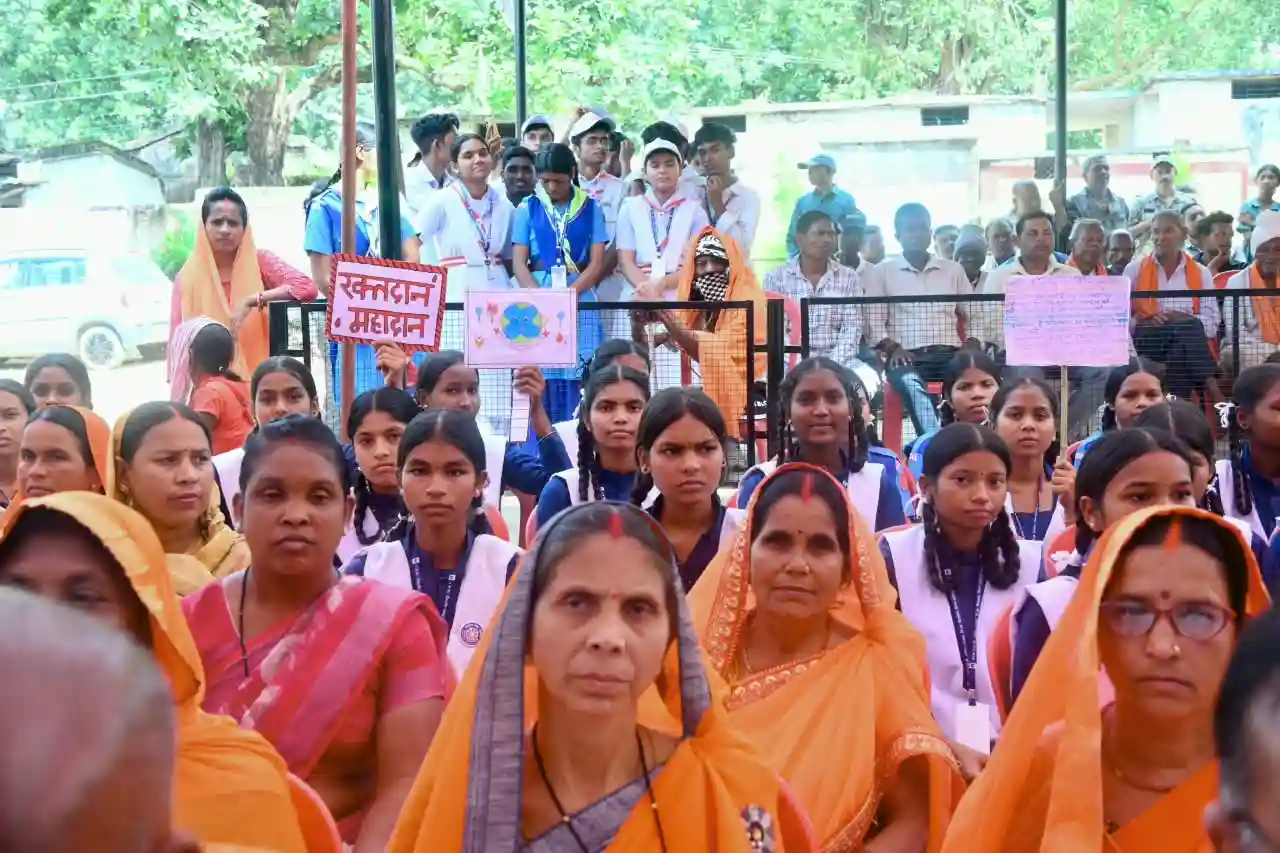 रक्तदान से जरूरतमंदों को मिलता है जीवन का संबल - मंत्री लक्ष्मी ठाकुर राजवाड़े