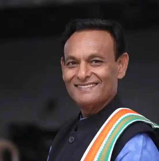 अरपांचल में पहली बार शासकीय रावण दहन, तो अलग नगर निगम की पहल कब? जब अरपांचल शासकीय आयोजन के लिए महत्वपूर्ण है, तो वर्षों से विकास और प्रशासनिक पहचान की बाट जोह रही जनता को अलग नगर निगम का अधिकार कब? — विजय केशरवानी