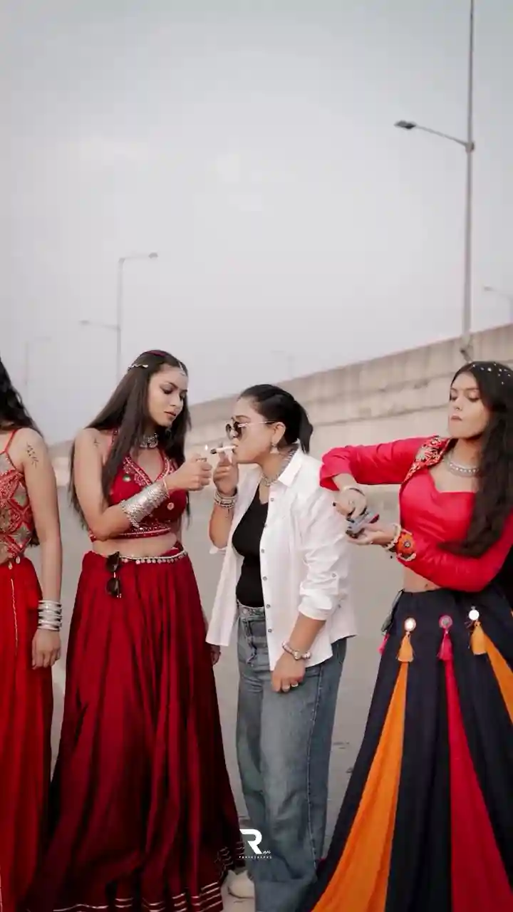 शिफा मैथ्यू नाम की मास्टरमाइंड महिला ने सोशल मीडिया पर गरबा के बहाने किया आपत्तिजनक फोटो- वीडियो अपलोड, एसएसपी से शिकायत के बाद हो रही है पुलिस कार्यवाही