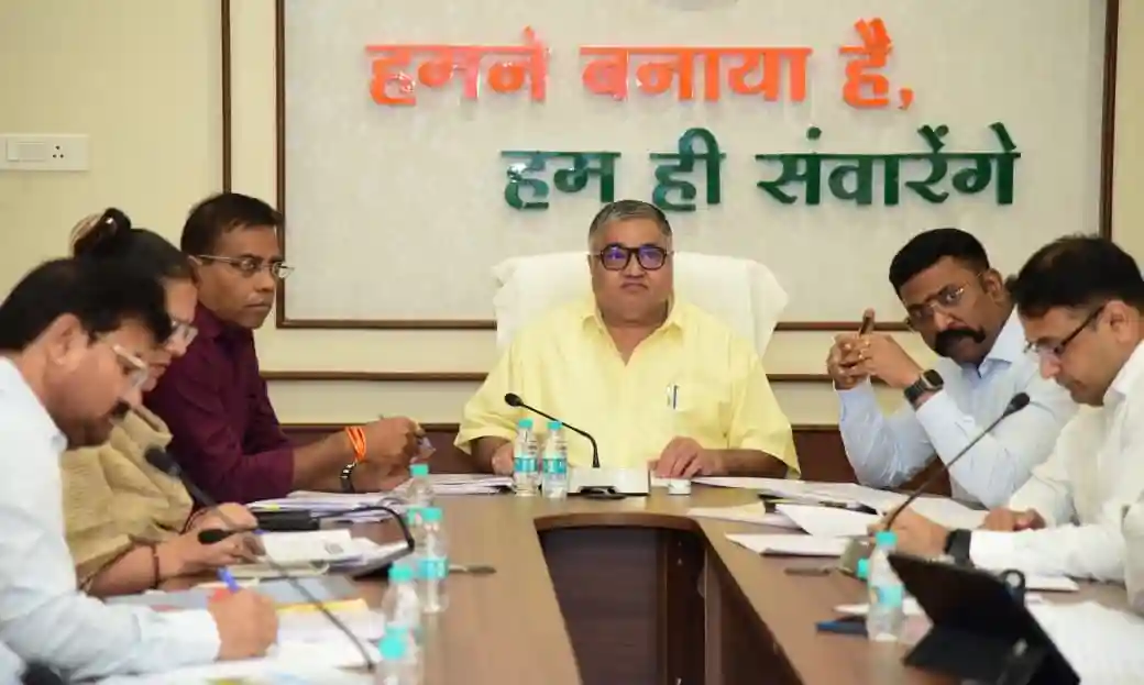 पर्यटन, संस्कृति, धार्मिक न्यास एवं धर्मस्व मंत्री श्री राजेश अग्रवाल ने की विभागीय योजनाओं की उच्चस्तरीय समीक्षा, अधिकारियों को दिए महत्वपूर्ण निर्देश