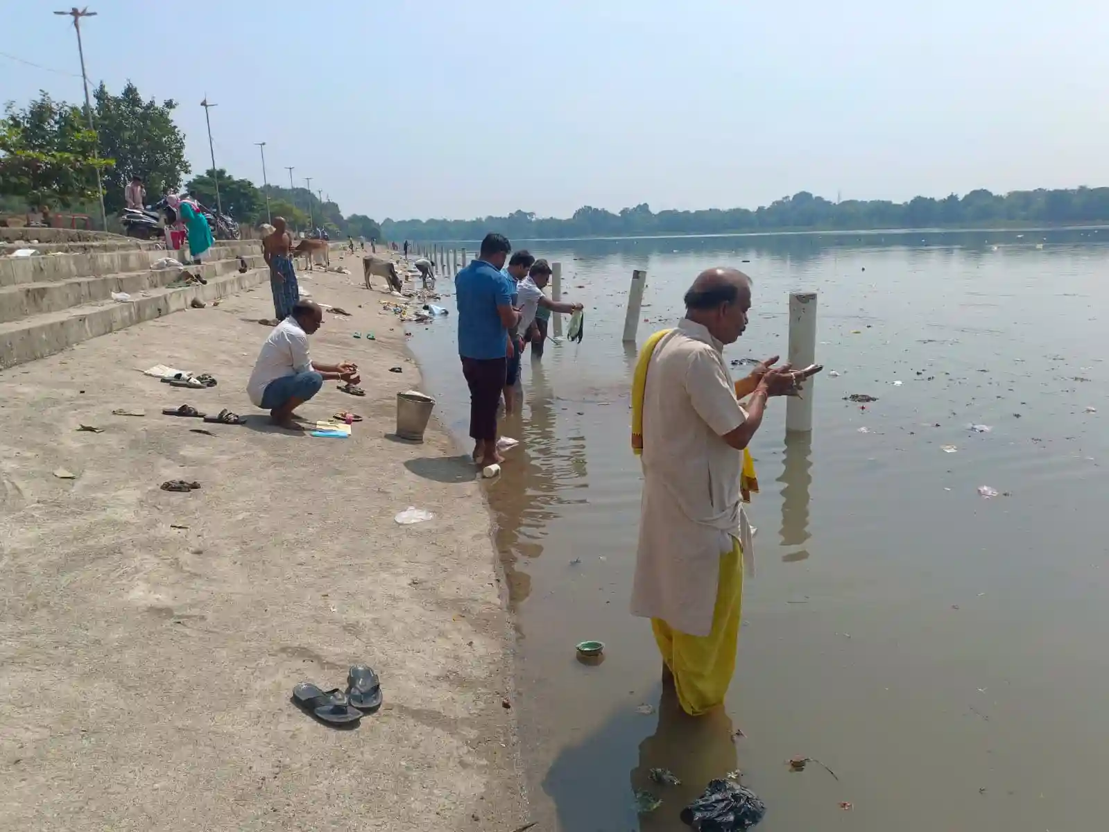 पितरों के स्मरण और तर्पण के साथ पितृपक्ष का समापन, अरपा तट पर उमड़े श्रद्धालु