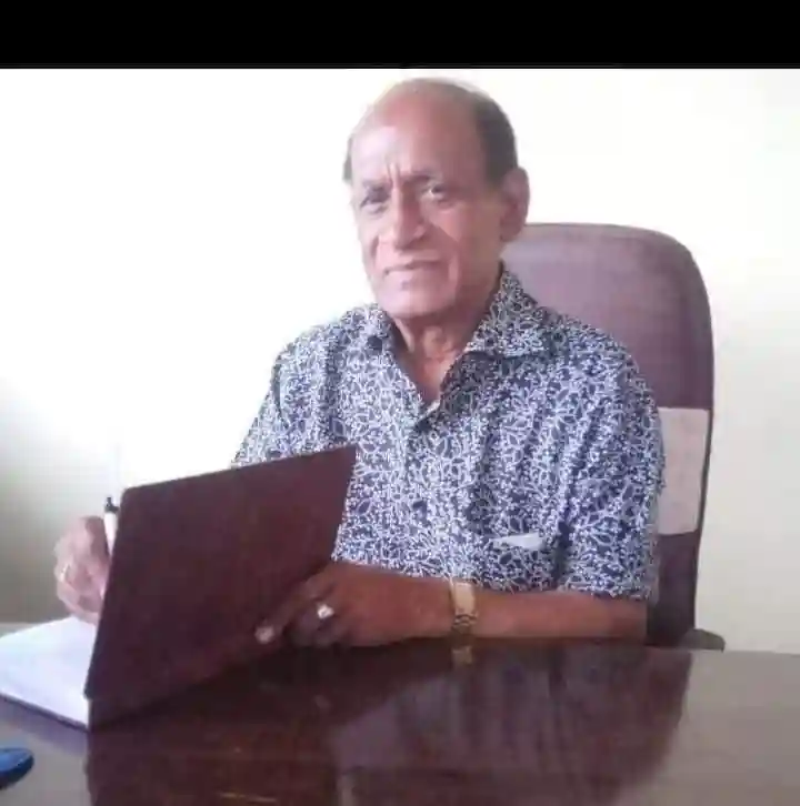 पत्रकार आकाश मिश्रा को पितृशोक, दस्तावेज लेखक एवं वरिष्ठ नागरिक महेश मिश्रा का निधन, अंतिम संस्कार में उमड़े लोग
