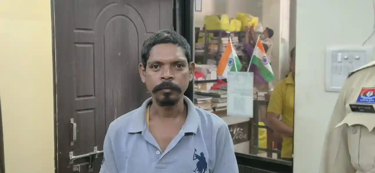गर्ल फ्रेंड को घर लाने पर विवाद, चाचा ने भतीजे के सीने में घोंपा चाकू; मौत
