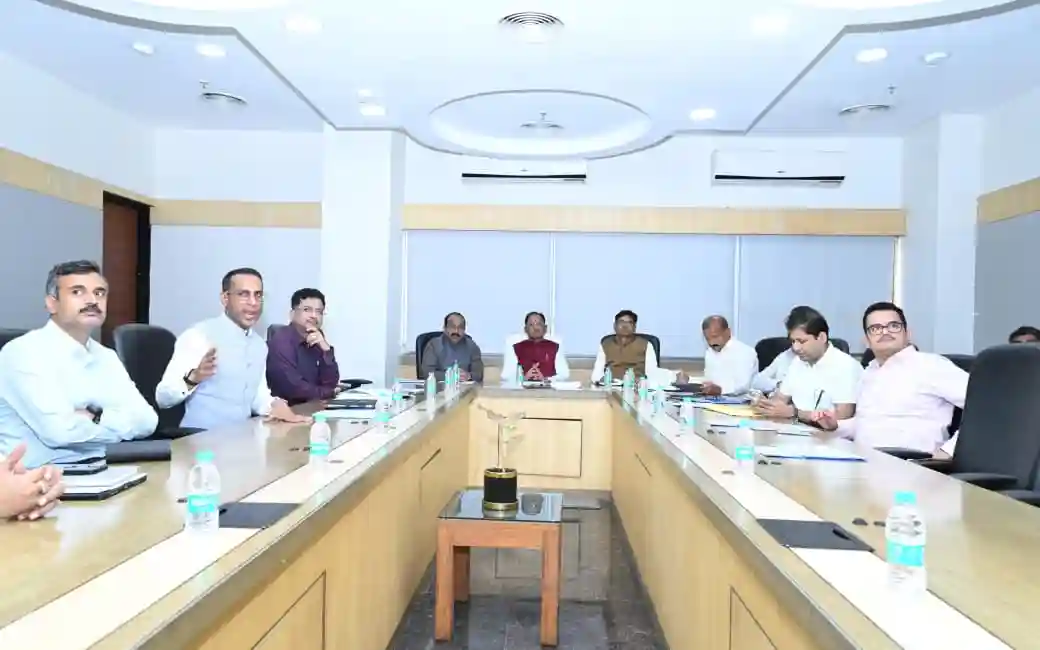 भविष्य की जरूरतों और आर्थिक विकास की प्राथमिकताओं के अनुरूप हो अधोसंरचना का निर्माण : मुख्यमंत्री श्री विष्णु देव साय