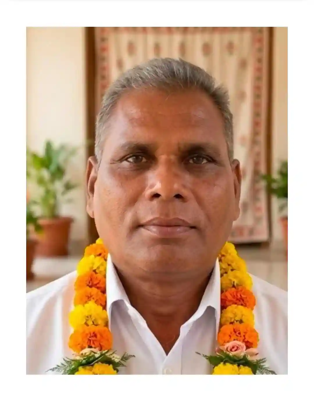 सड़क हादसे में पूर्व मंत्री के भाई समय तीन की मौत 