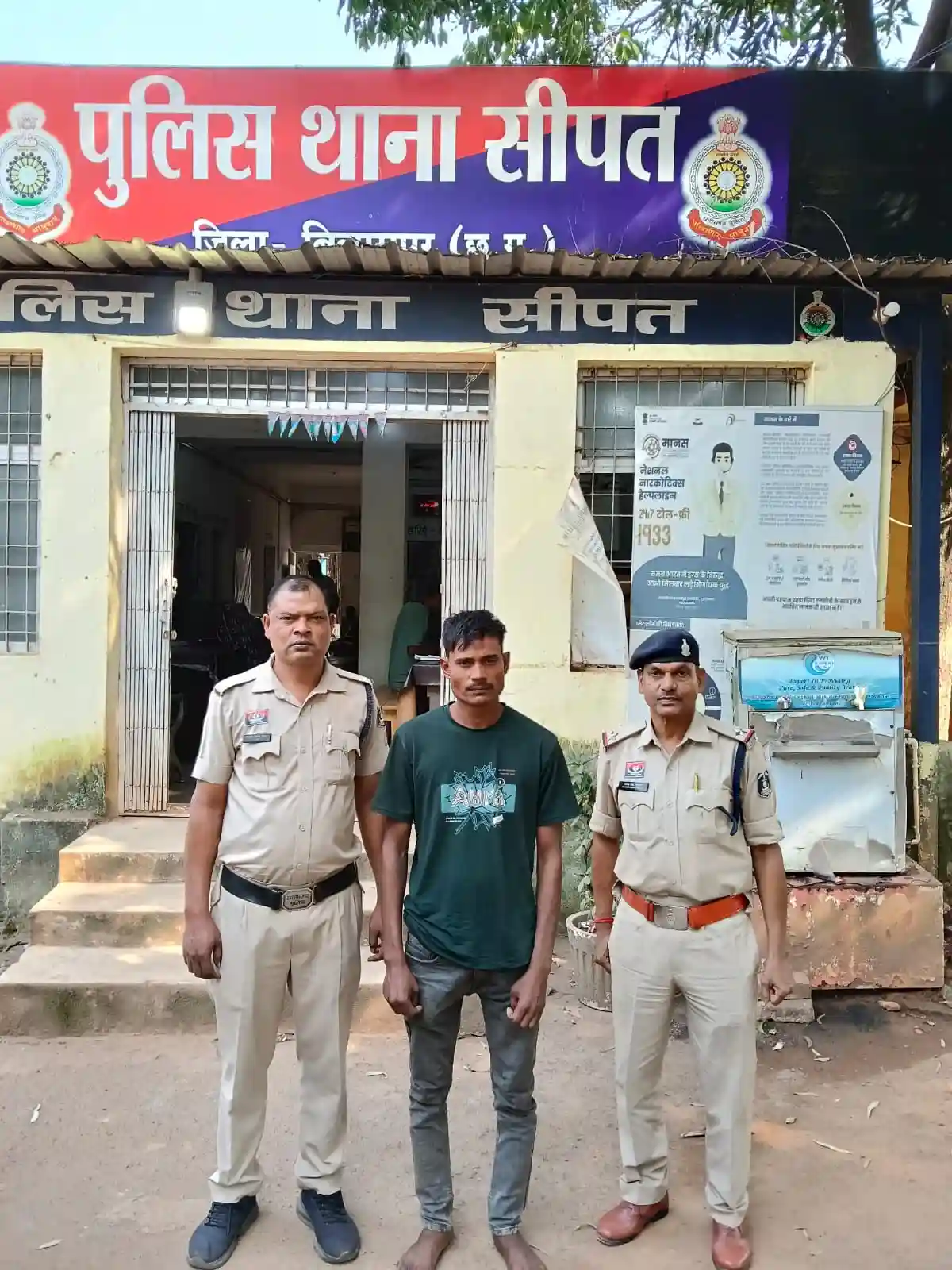 शराब के लिए पैसे नहीं देने पर युवक को बेल्ट से पीटा, बीच-बचाव करने वाला भी घायल