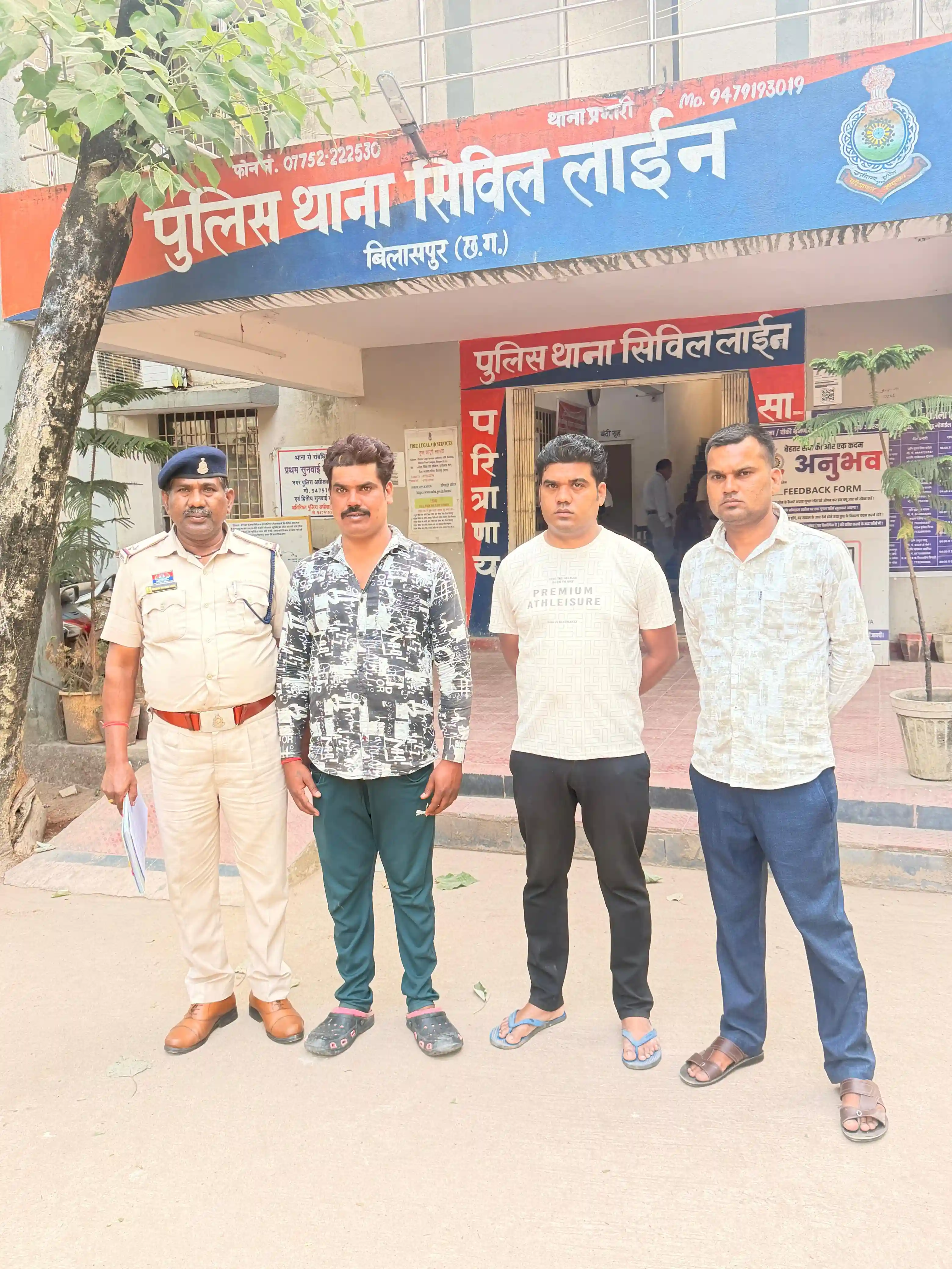 दुर्गा पंडाल के विवाद के बाद घर में घुसकर परिवार पर हमला, तोड़फोड़ करने वाले तीन आरोपी गिरफ्तार