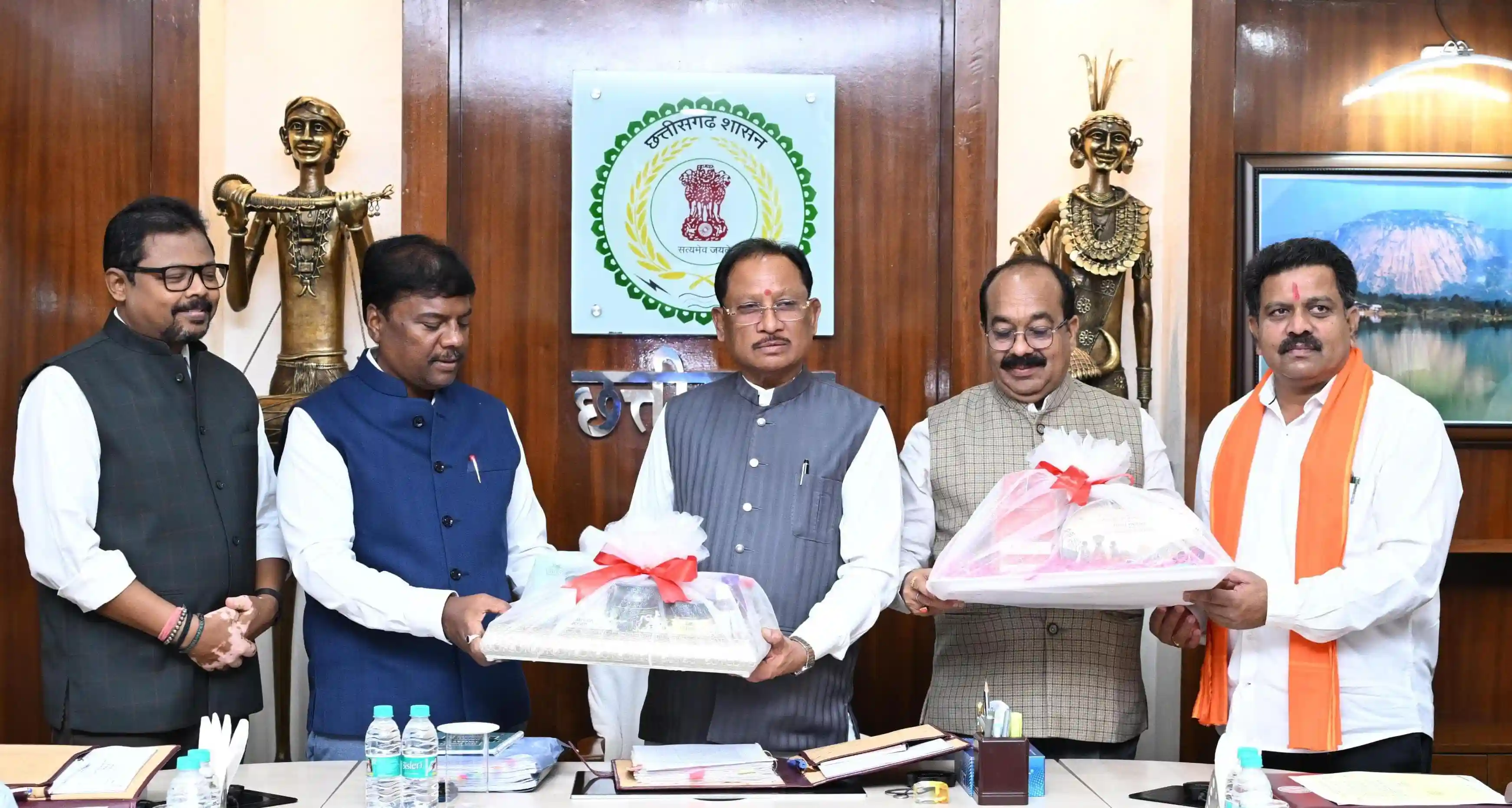 हमारे वनों की समृद्धि और मातृशक्ति के परिश्रम से तैयार उत्पाद बनें छत्तीसगढ़ की पहचान - मुख्यमंत्री श्री विष्णुदेव साय