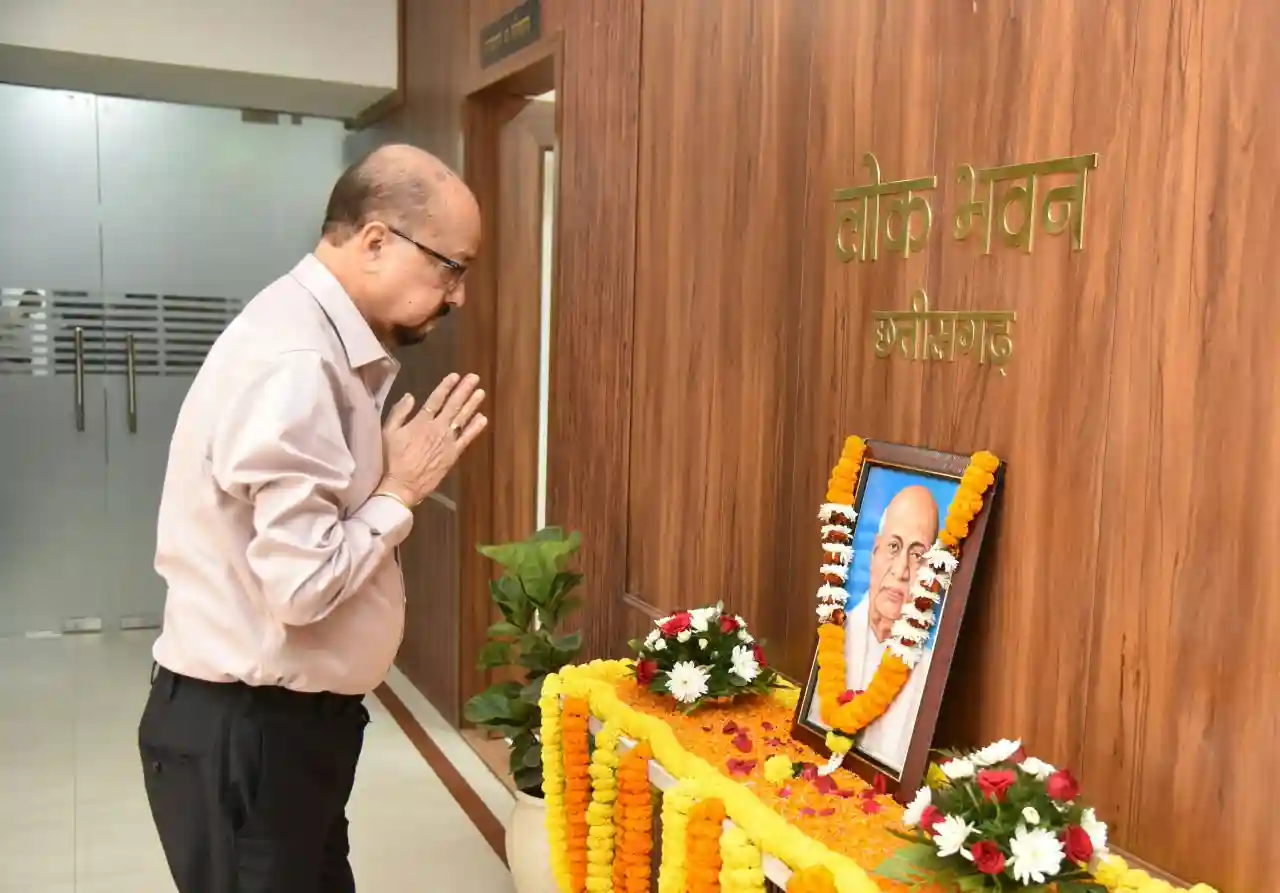 राज्यपाल श्री डेका ने सरदार वल्लभ भाई पटेल की जयंती पर उन्हें किया नमन   