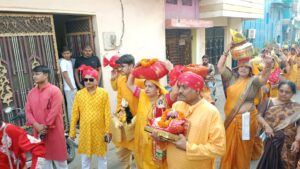 कलश यात्रा के साथ जूना बिलासपुर में श्रीमद् भागवत महापुराण ज्ञान यज्ञ शुरू, कथावाचक पंडित महेश तिवारी ने कहा-जीवन में 7 दिनों तक भागवत कथा सुनने से सारे दोष दूर हो जाते हैं