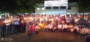 सिंहपुर रेल दुर्घटना पर बिलासपुर रेलवे स्टेशन के क्रू लॉबी में मृतक लोको पायलट को दी गई श्रद्धांजलि तो वही दोषी रेल अधिकारियों पर कार्यवाही की रखी गई मांग