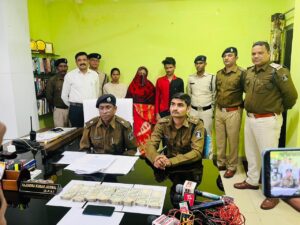 कबाड़ चोरी करने के दौरान सूने मकान को देखकर चोर ने किया 7 लाख रुपए पार, चोरी की रकम से किया जमीन का सौदा, लाखों रुपए अय्याशी में उड़ाये, आरोपी मां -बेटा गिरफ्तार