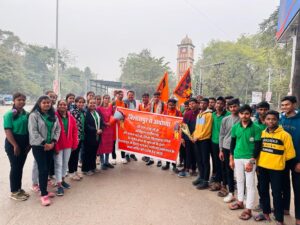 भगवान श्री राम के ननिहाल से तीन पद यात्री पैदल निकल पड़े हैं अयोध्या की ओर, रास्ते भर जगह किया जा रहा है इन राम यात्रियों का सत्कार