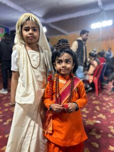 चिरमिरी के अनोखे बहुरूपिया प्रतियोगिता में भी इस वर्ष छाया रहा राम मंदिर का ही मुद्दा, प्रतिभागियों के अलग-अलग रूप को देखने उमड़ा जनसमुदाय, विजेताओं पर हुई इनाम की बारिश